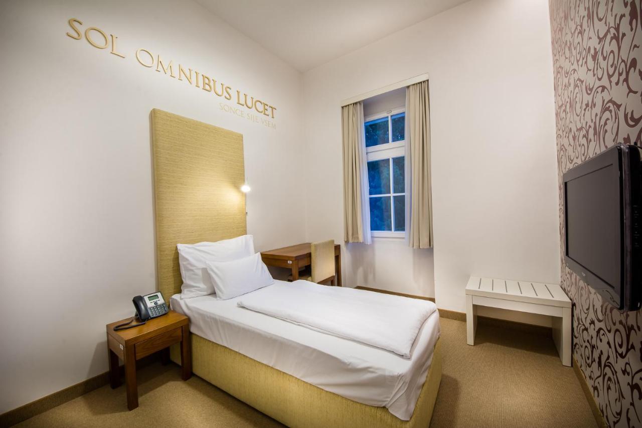 Rimske Terme Resort - Hotel Sofijin Dvor ريمسكي توبليتسي المظهر الخارجي الصورة